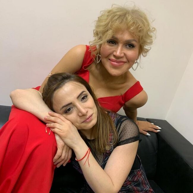 Rəqsanəni görənlər şoka düşdü. Rəqsanəni görənlər şoka düşdü.