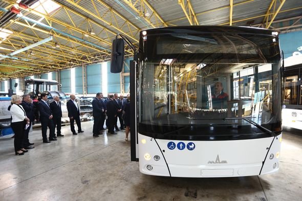 Azərbaycanda ilk dəfə elektrobus istehsal olunub - FOTO Azərbaycanda ilk dəfə elektrobus istehsal olunub - FOTO