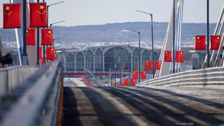 Rusiya Çinlə sərhəddi bağladı