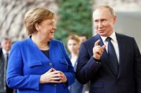 Merkel və Putin arasında telefon danışığı olub