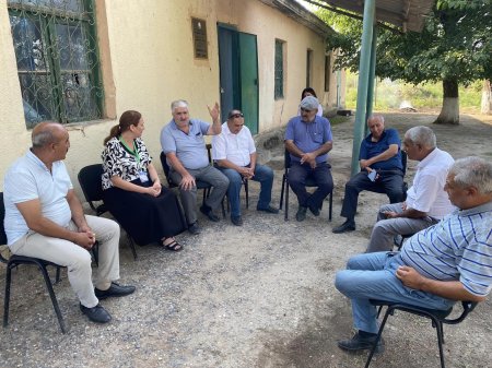 QHT sədri Yasəmən Qəyyumova seçicilərlə görüşlərə başladı QHT sədri Yasəmən Qəyyumova seçicilərlə görüşlərə başladı