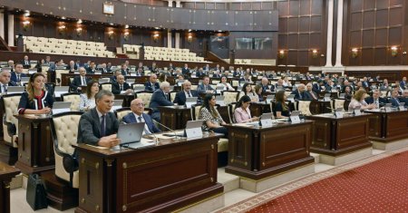 Milli Məclisin plenar iclasında 15 məsələ müzakirə edilib
