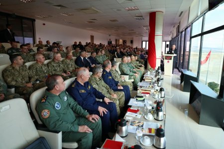 Azərbaycan ilə Türkiyə arasında hərbi əməkdaşlıq məsələlərinə dair müzakirə aparılıb Azərbaycan ilə Türkiyə arasında hərbi əməkdaşlıq məsələlərinə dair müzakirə aparılıb