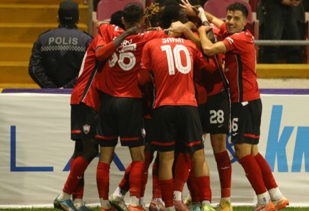 “Qəbələ” iki mövqeyə əcnəbi futbolçular axtarır “Qəbələ” iki mövqeyə əcnəbi futbolçular axtarır