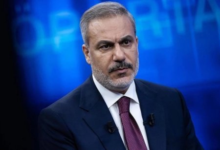 Hakan Fidan bir sıra həmkarı ilə telefon danışığı aparıb Hakan Fidan bir sıra həmkarı ilə telefon danışığı aparıb